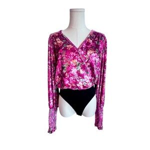 Peach Love Velvet Pink Green‎ Floral Bodysuit Wrap Front V-Neck Women’s Medium